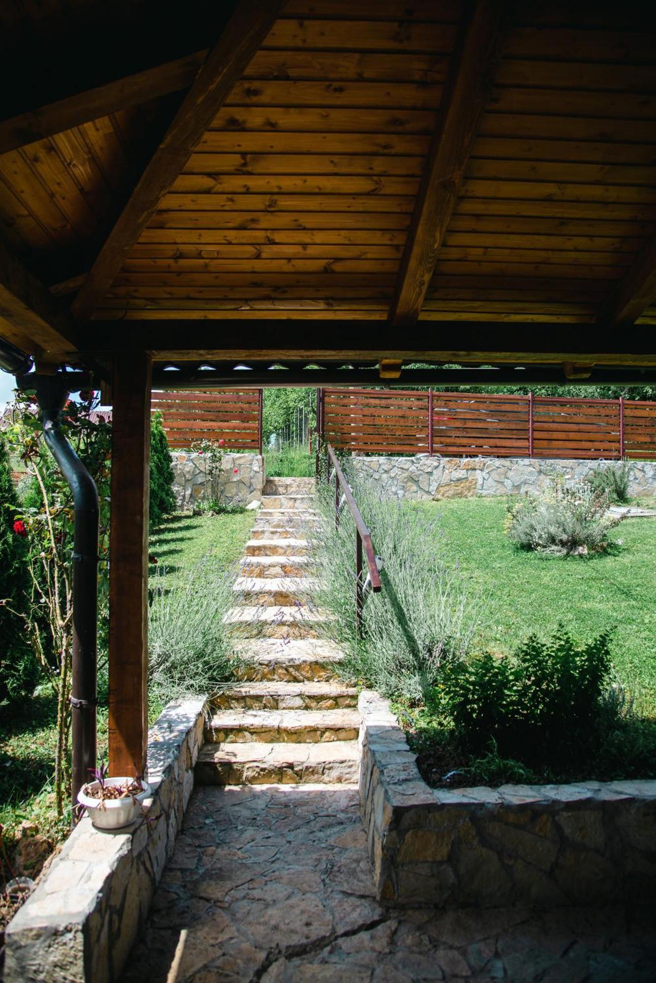 Apartmani Maslacak Vrdnik Extérieur photo